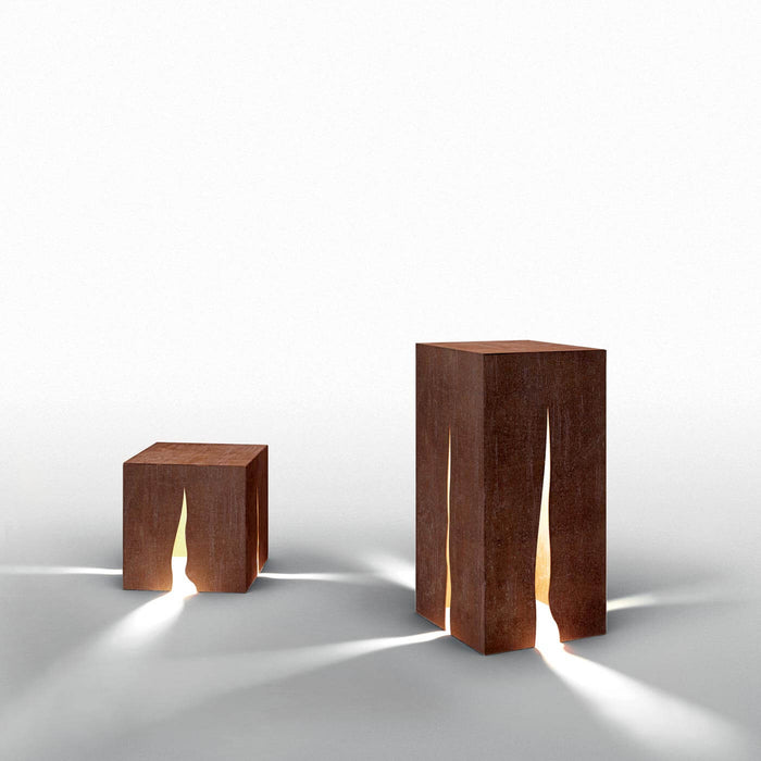Granito Rust Outdoor Floor Lamp