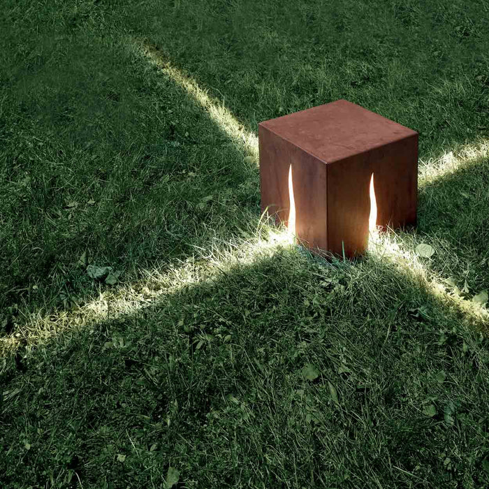 Granito Rust Outdoor Floor Lamp